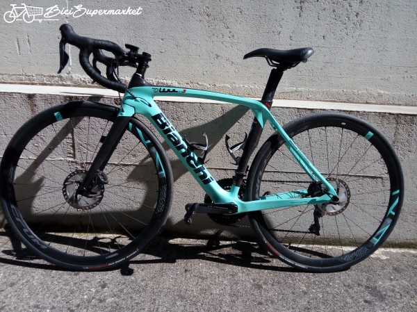 bici da corsa strada uomo Bianchi (Italy) OLTRE XR3 CV DISC carbonio